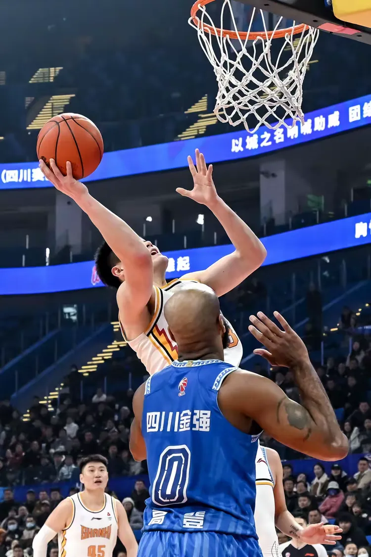  Doinb重返赛场，表现优异首场状态出色，快船观众沸腾！星空体育官网