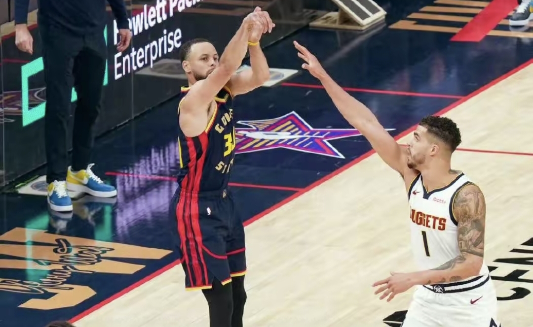 库里重要时刻重返赛场，掘金带队取胜！赛场气氛高涨(库里精彩比赛)STAR SPORTS下载