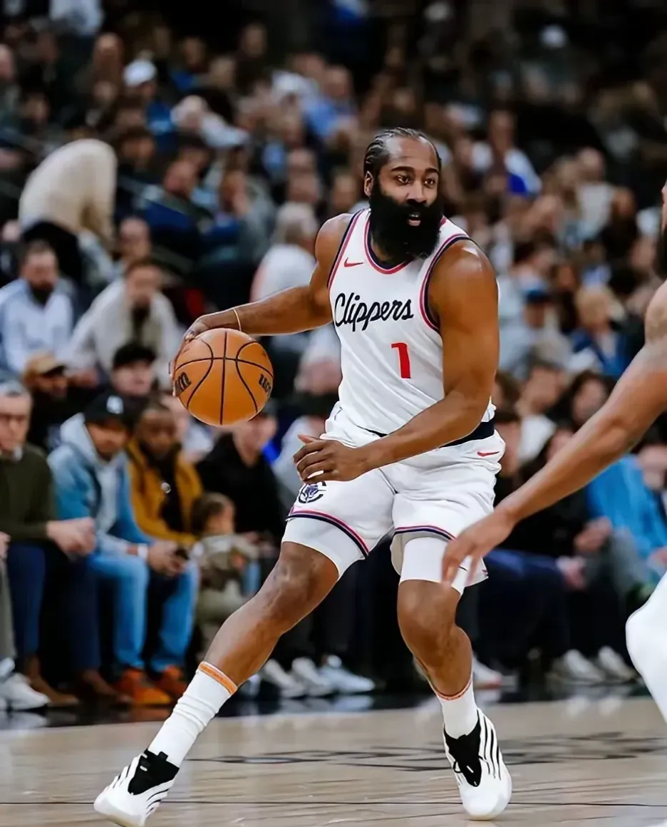 关于哈登回归赛场，赛况扑朔迷离首场状态亮眼，美国队观众沸腾！的信息星空体育官网下载入口